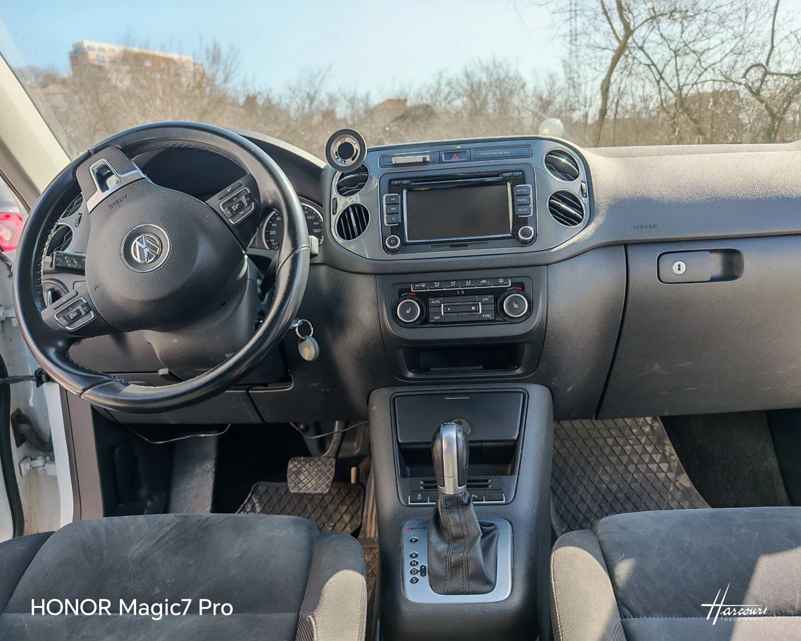 VW Tiguan 2.0 TDI 4MOTION 140к.с., снимка 14 - Автомобили и джипове - 53823594