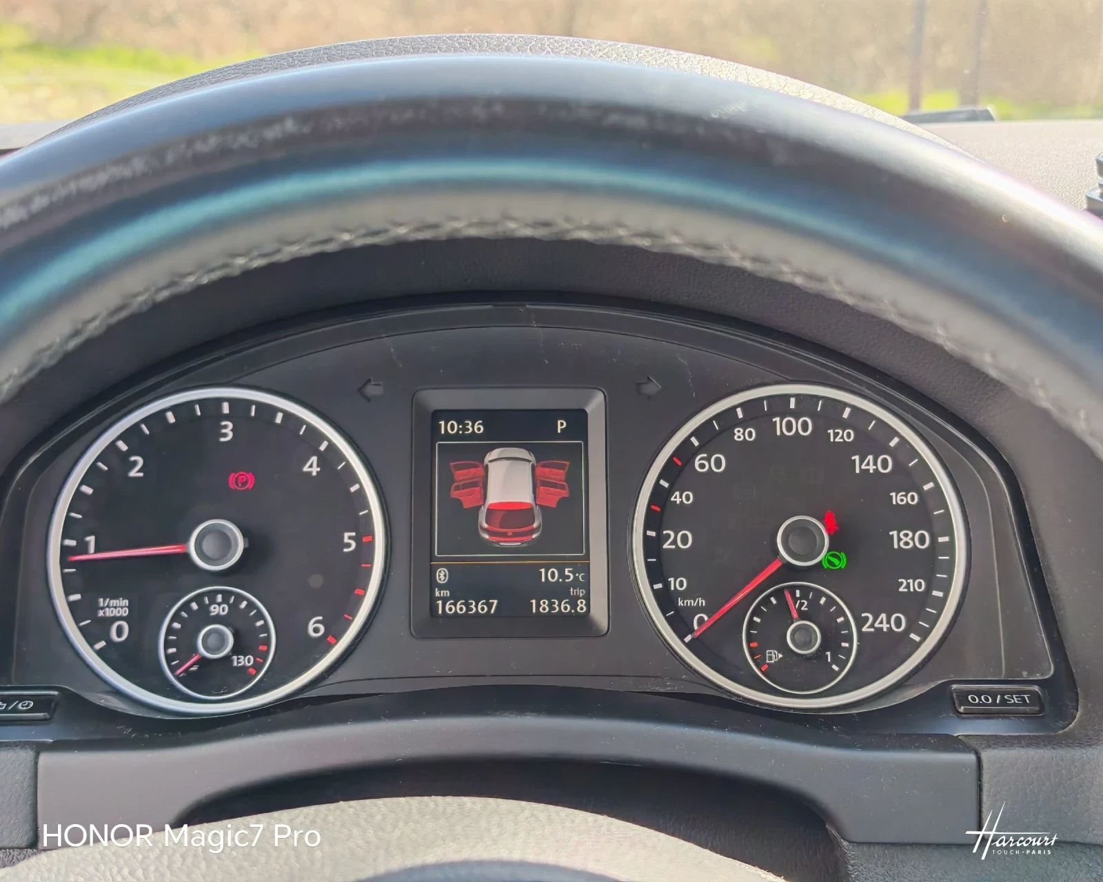 VW Tiguan 2.0 TDI 4MOTION 140к.с., снимка 12 - Автомобили и джипове - 53823594