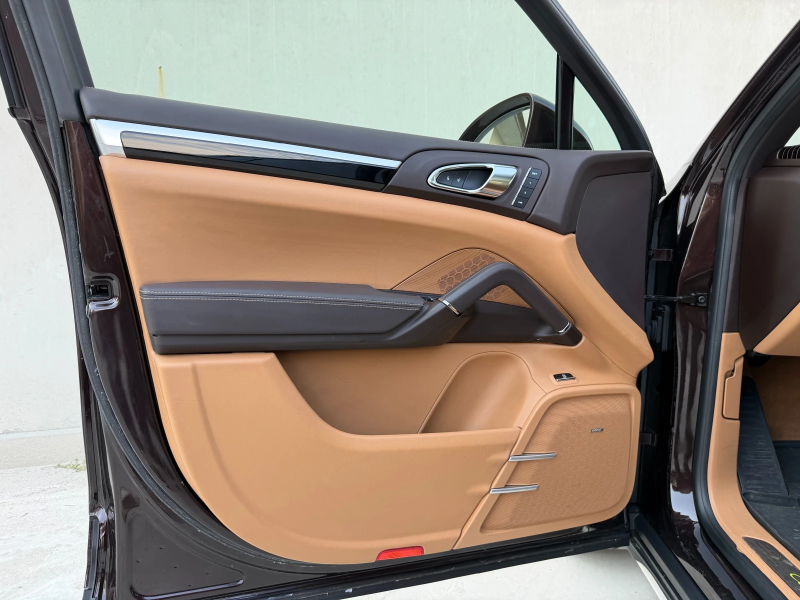 Porsche Cayenne S E-Hybrid, снимка 5 - Автомобили и джипове - 53863297