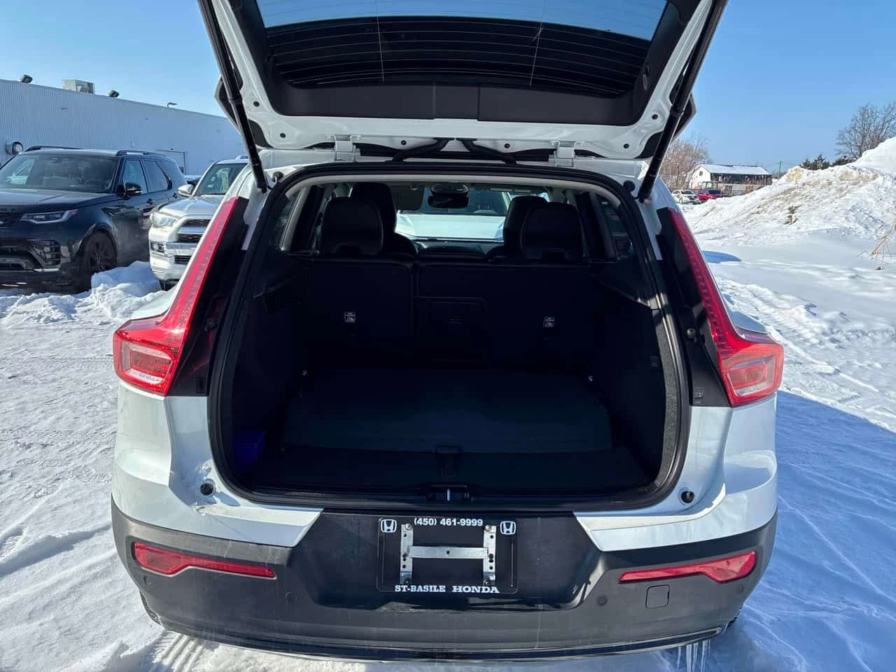 Volvo XC40 /360/DISTRONIC/ВНОС ОТ ЕВРОПА , снимка 14 - Автомобили и джипове - 53868246