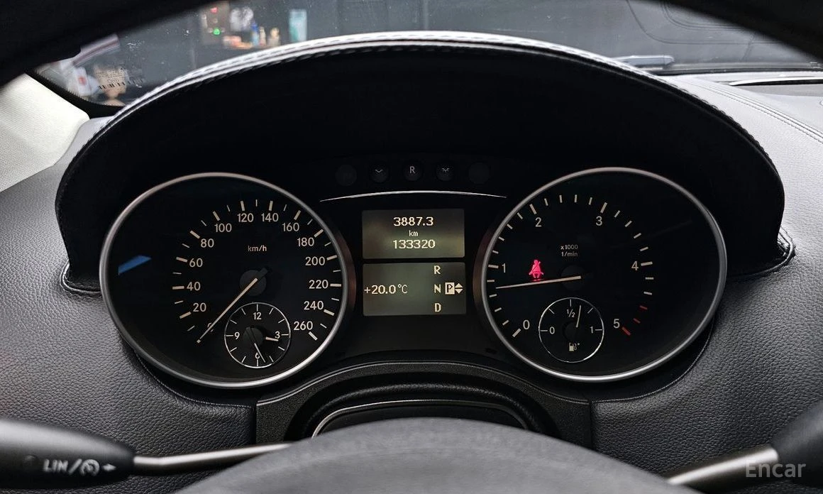 Mercedes-Benz ML 300, снимка 8 - Автомобили и джипове - 53976585