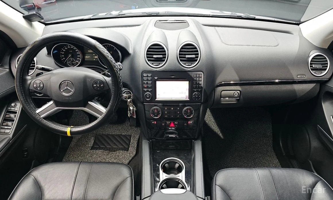 Mercedes-Benz ML 300, снимка 7 - Автомобили и джипове - 53976585