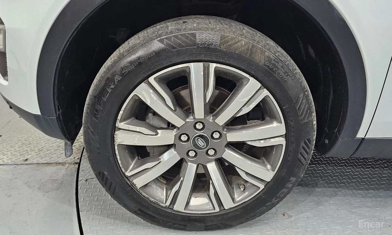 Land Rover Discovery Sport * 2.0d* КОЖА* ПОДГРЕВ* ПАНОРАМА* КАМЕРА* NAVI* LED, снимка 5 - Автомобили и джипове - 54596080