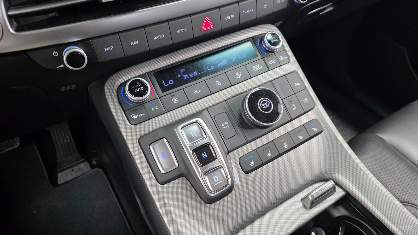 Hyundai Palisade 3.8 2WD Exclusive, снимка 7 - Автомобили и джипове - 55422668