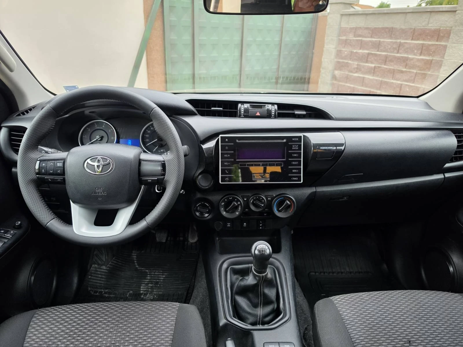 Toyota Hilux, снимка 6 - Автомобили и джипове - 55879899