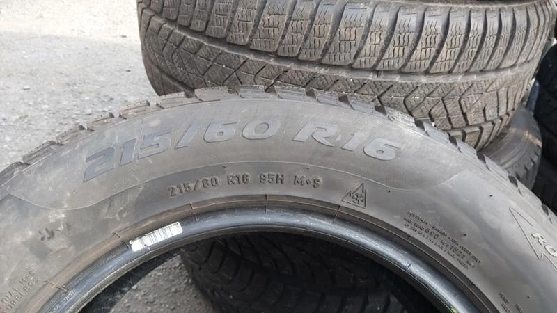 Гуми Зимни 215/60R16, снимка 8 - Гуми и джанти - 27724016