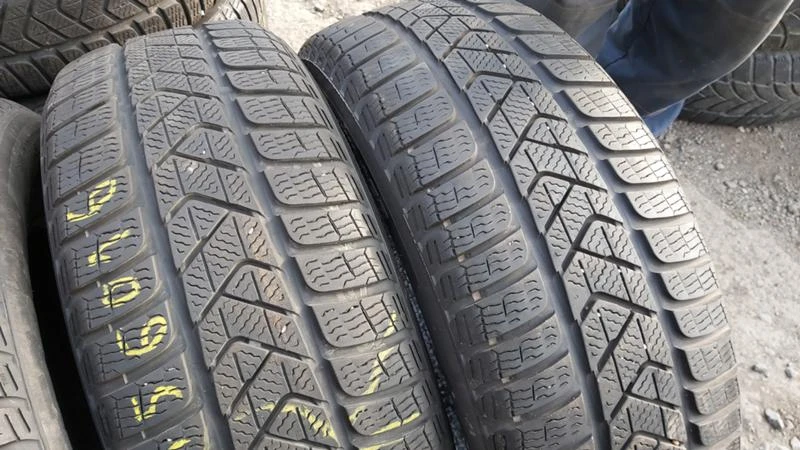 Гуми Зимни 215/60R16, снимка 4 - Гуми и джанти - 27724016