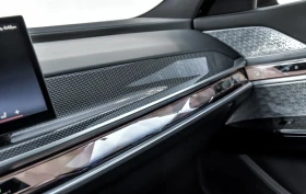 BMW 760 V8/SWAROWSKI/Xdrive/Theater Screen/Bowers&Wilkins, снимка 17