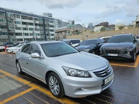 Honda Accord 3.5 8Th Generation, снимка 2