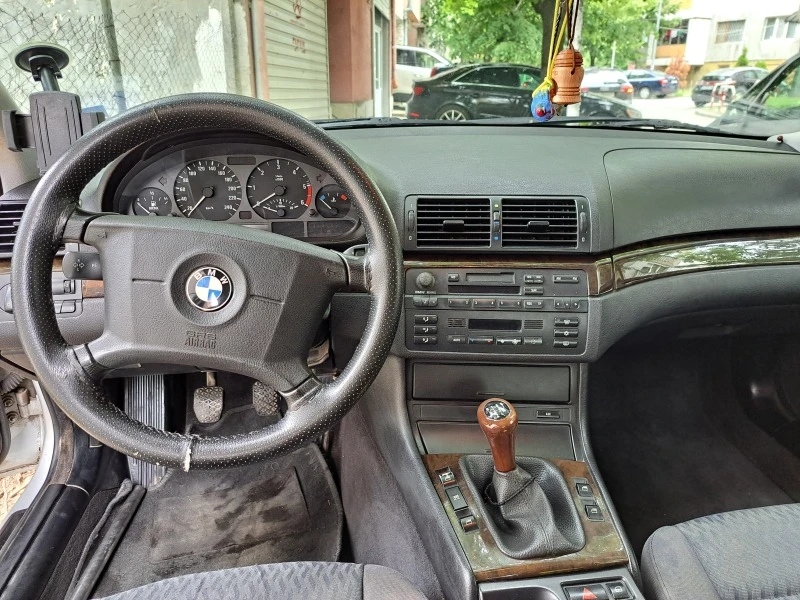 BMW 320 D, снимка 5 - Автомобили и джипове - 48625083