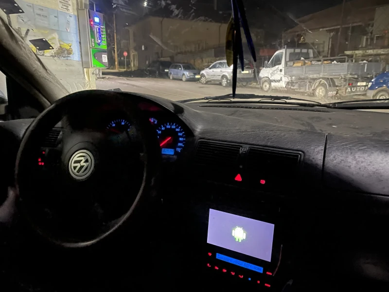 VW Golf, снимка 3 - Автомобили и джипове - 47173149