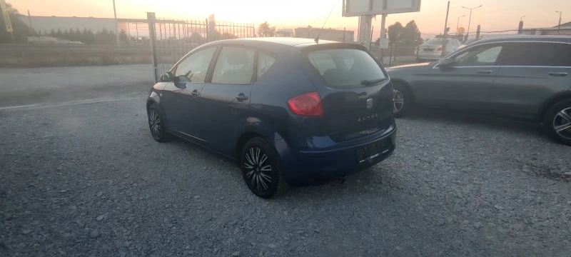 Seat Altea 1.6i 102 к. с. , снимка 6 - Автомобили и джипове - 47610323