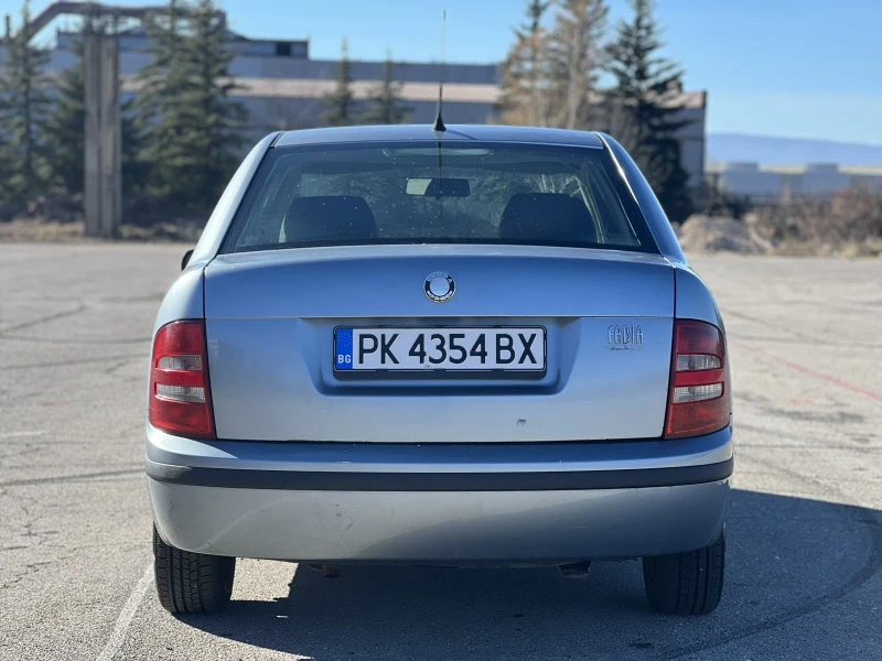 Skoda Fabia, снимка 4 - Автомобили и джипове - 48086381