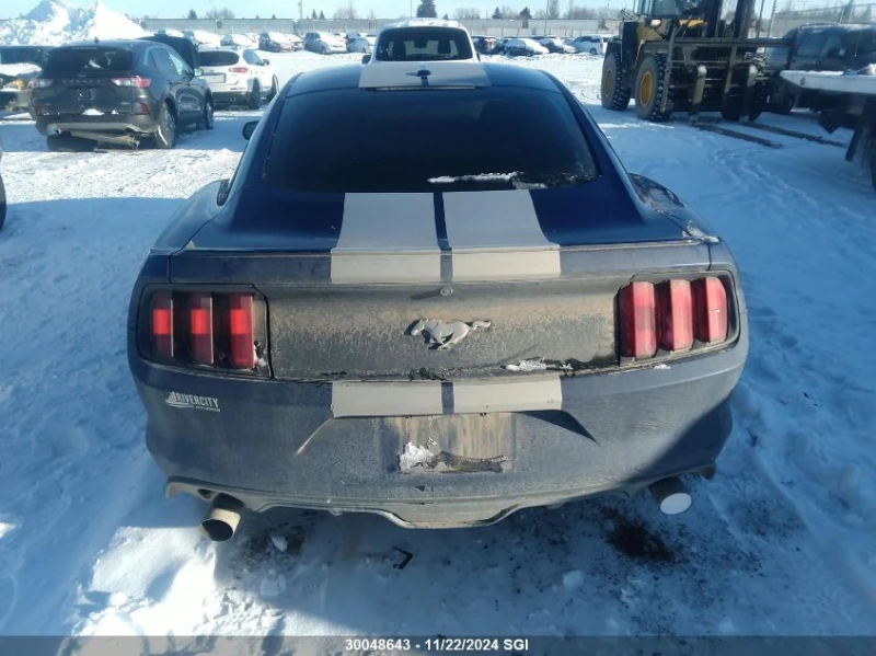 Ford Mustang, снимка 15 - Автомобили и джипове - 48569257