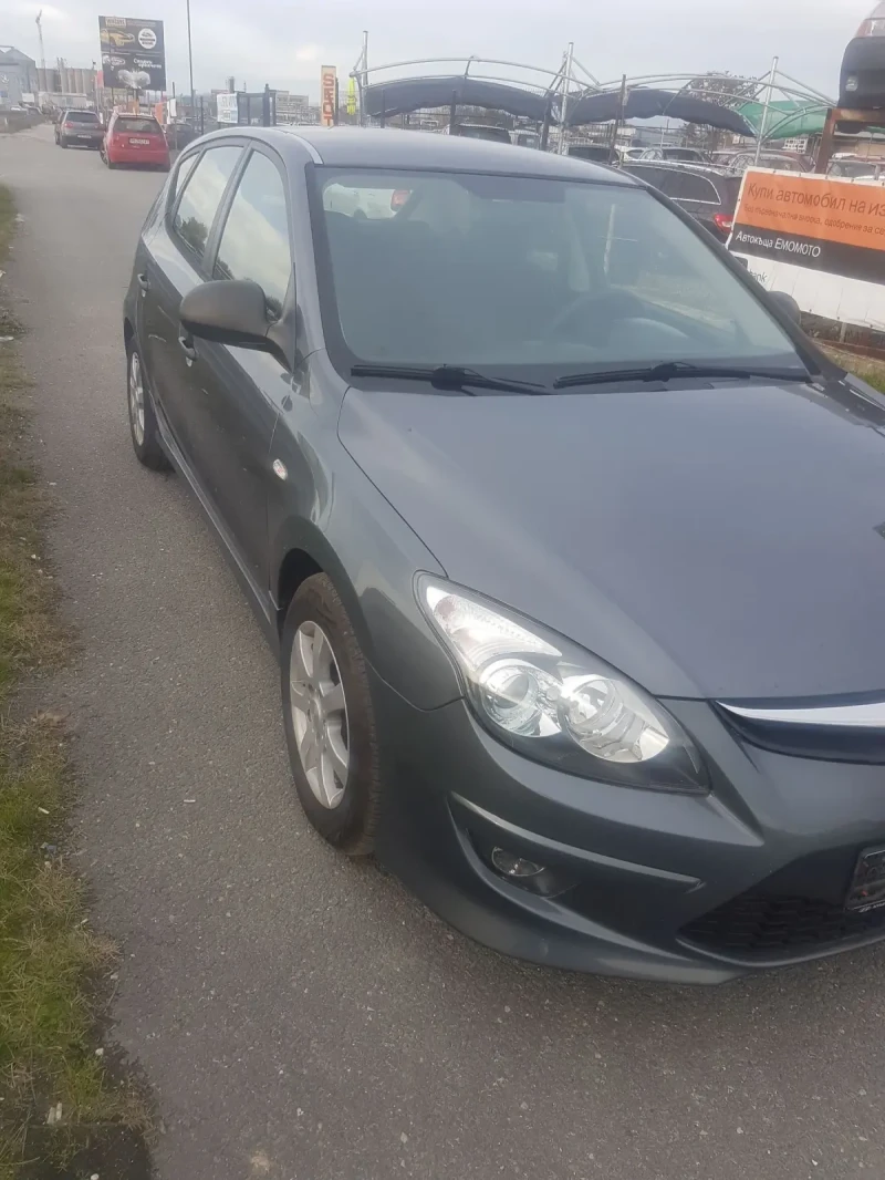 Hyundai I30 1.6 дизел , снимка 8 - Автомобили и джипове - 52391803