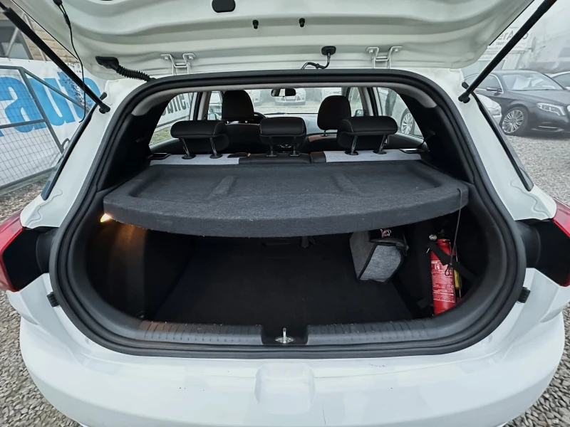 Hyundai I20 1.4CRDi | ТОП СЪСТОЯНИЕ | СЕРВИЗНА ИСТОРИЯ EURO6B, снимка 12 - Автомобили и джипове - 52394161