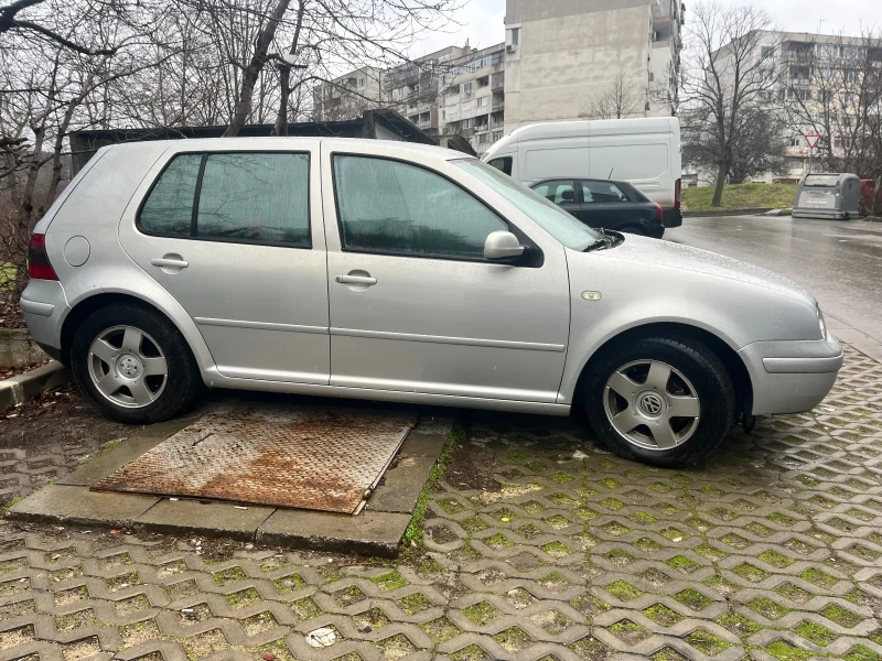 VW Golf 1.6 101, снимка 2 - Автомобили и джипове - 53031144