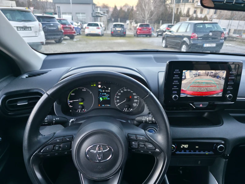 Toyota Yaris 1.5 HYBRID Tokyo Fusion EURO6d, снимка 15 - Автомобили и джипове - 53167200