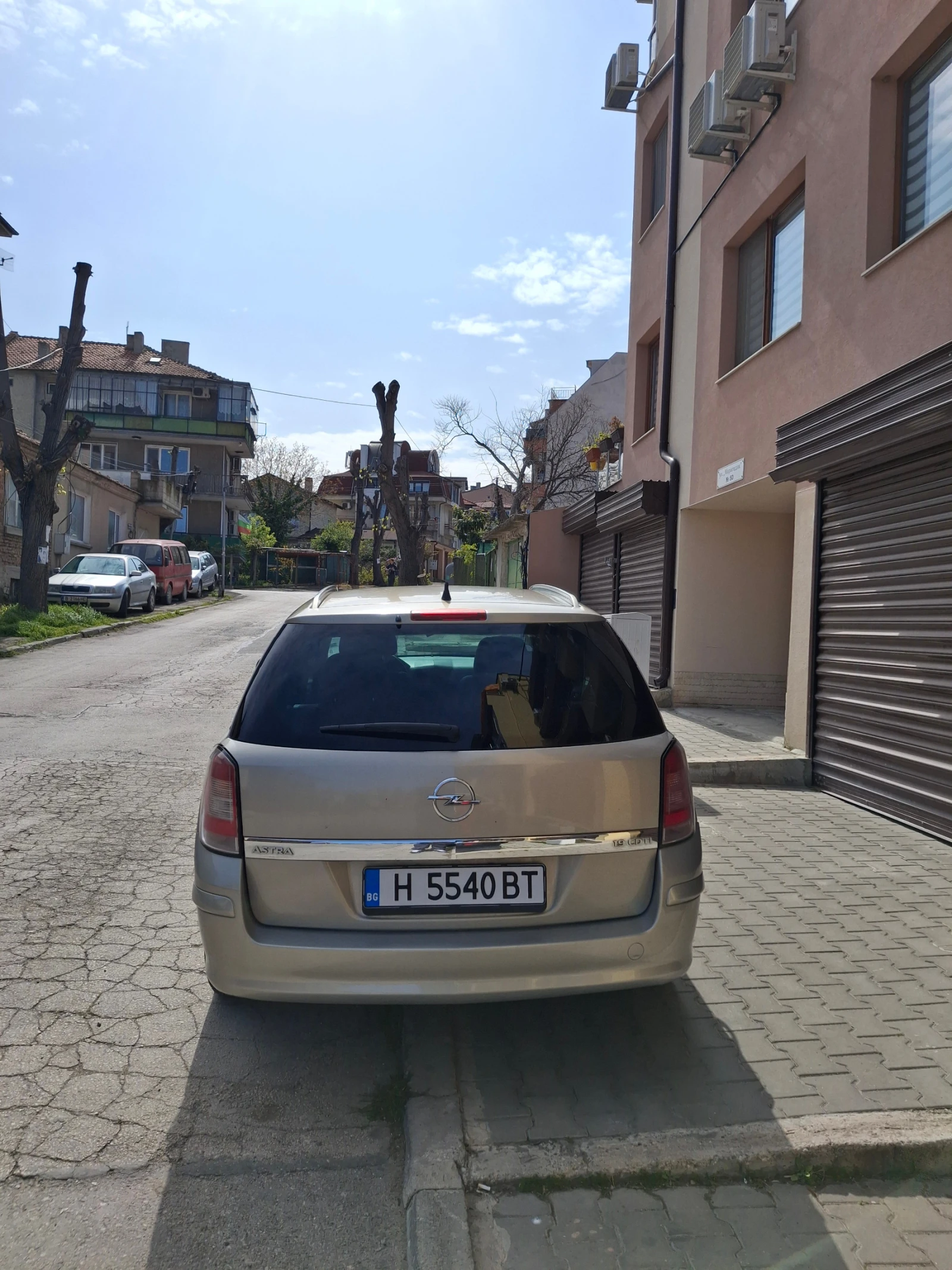 Opel Astra  Opel Astra 1.9 CDTI - изображение 3