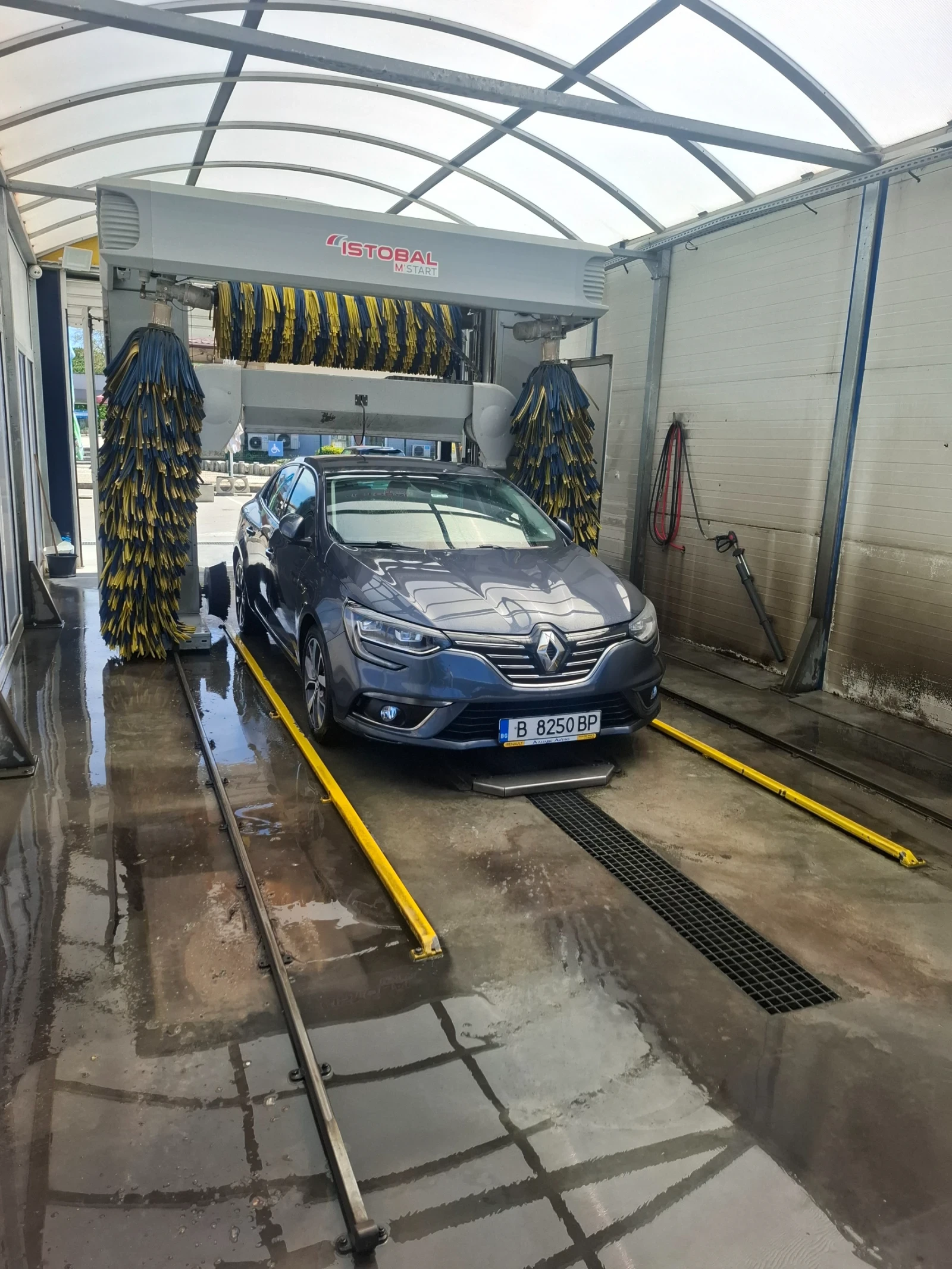 Renault Megane 4, снимка 2 - Автомобили и джипове - 52213811