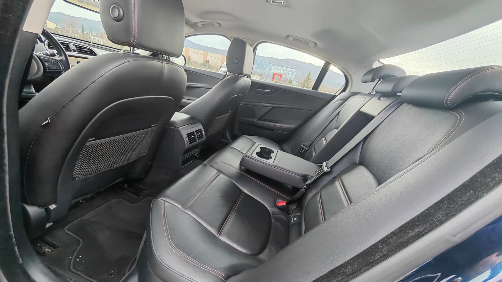 Jaguar XE D180 | Mobile.bg � ����������� 11