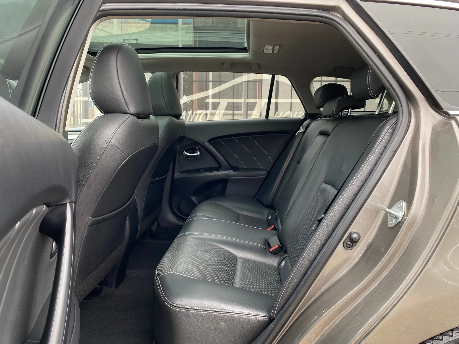 Toyota Avensis Executive* Pano* Key GO* Full*  | Mobile.bg � ����������� 15