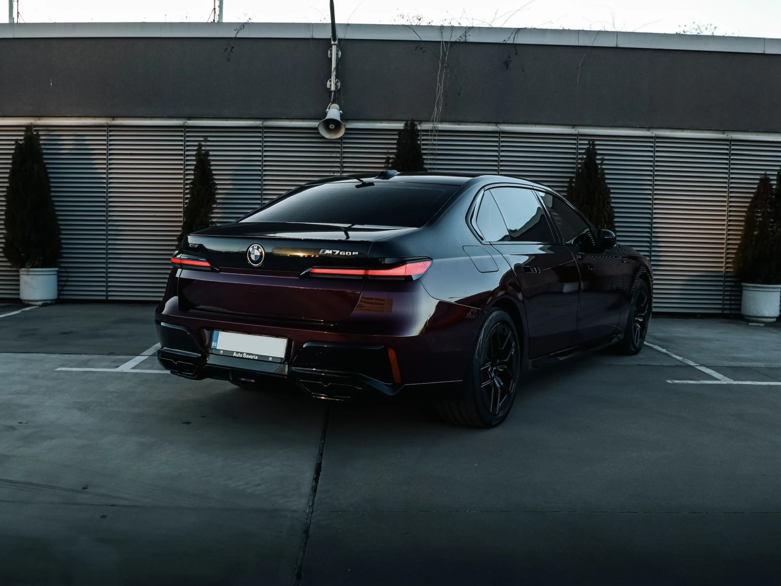 BMW 760 V8/SWAROWSKI/Xdrive/Theater Screen/Bowers&Wilkins