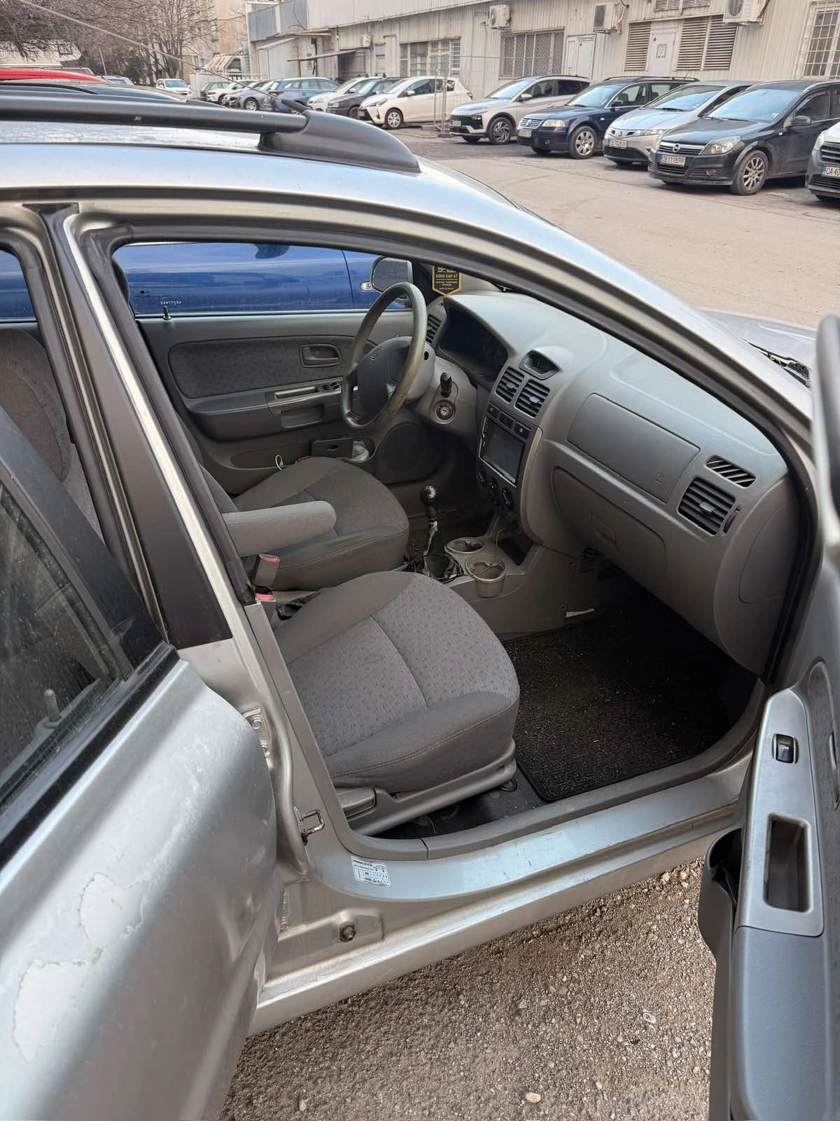 Kia Rio комбе, снимка 6 - Автомобили и джипове - 53763777