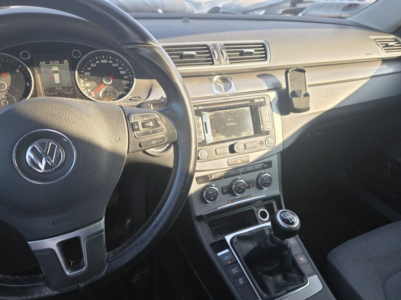 VW Passat 2.0 ТDI , снимка 9 - Автомобили и джипове - 54029385