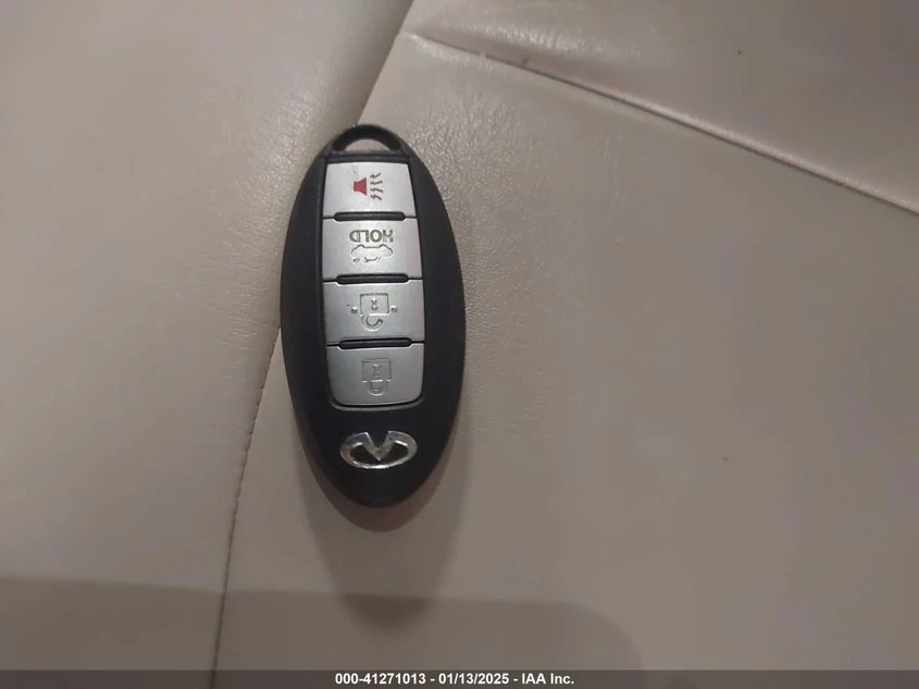 Infiniti Q50 3.7l, снимка 11 - Автомобили и джипове - 54141590