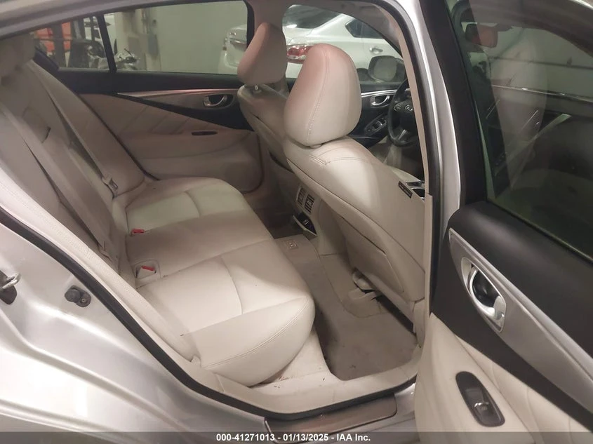 Infiniti Q50 3.7l, снимка 8 - Автомобили и джипове - 54141590