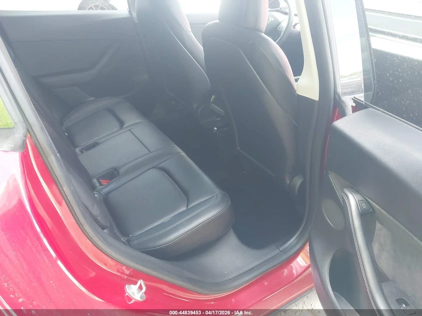 Tesla Model Y Performance Dual Motor All-Wheel Drive, снимка 8 - Автомобили и джипове - 54282475