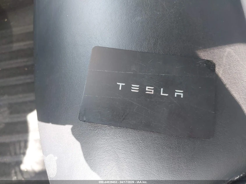 Tesla Model Y Performance Dual Motor All-Wheel Drive, снимка 11 - Автомобили и джипове - 54282475