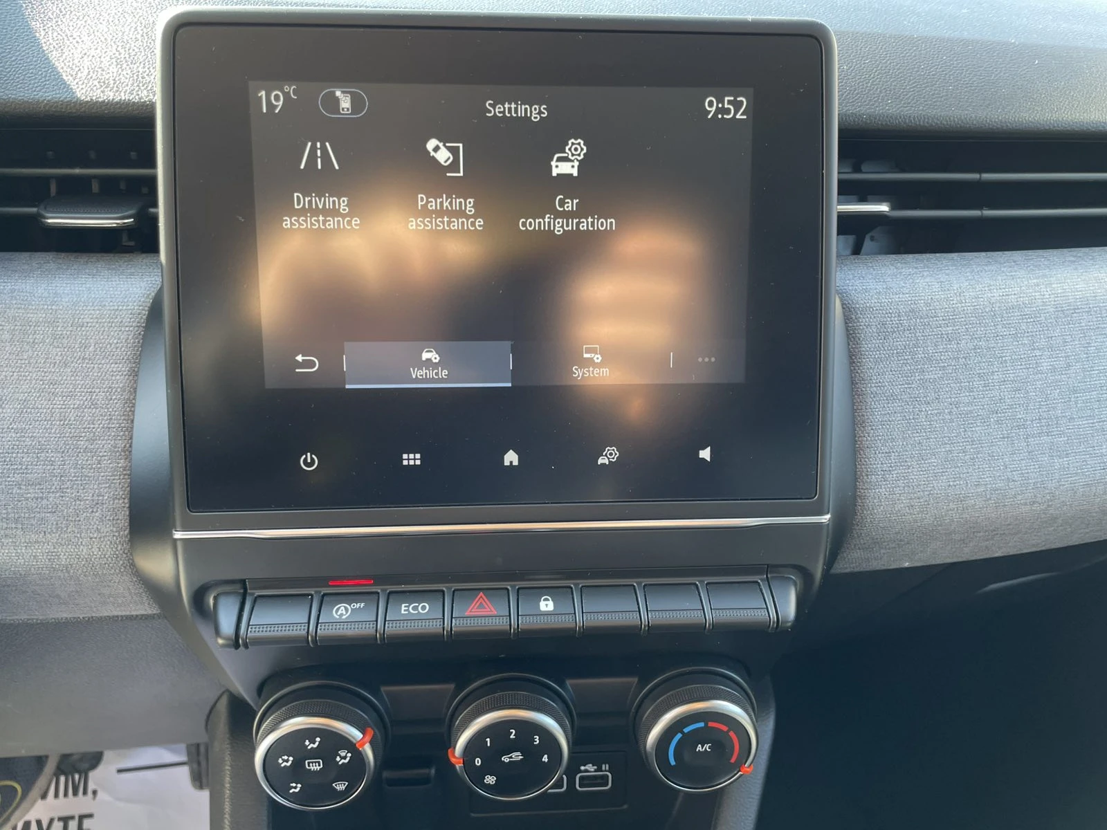 Renault Clio V 1.0TCe 90hp, снимка 9 - Автомобили и джипове - 54294973