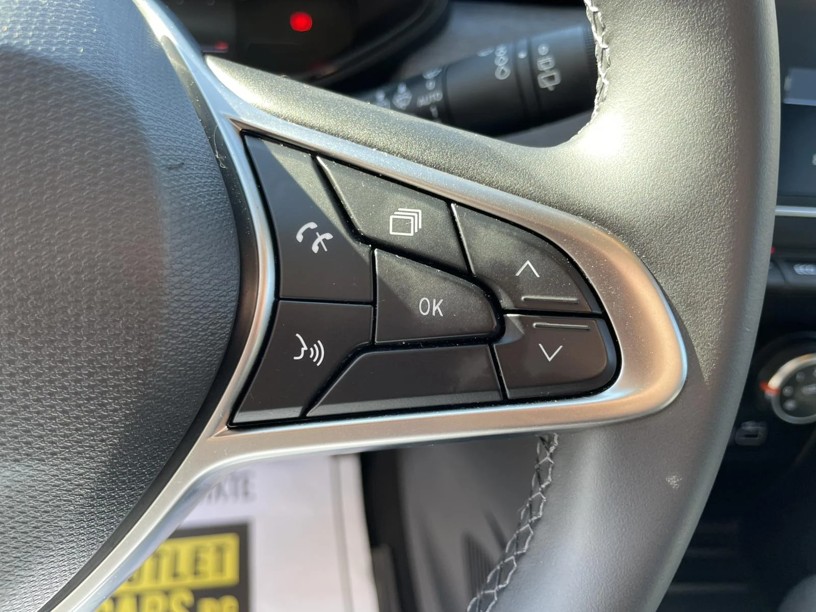 Renault Clio V 1.0TCe 90hp, снимка 12 - Автомобили и джипове - 54294973