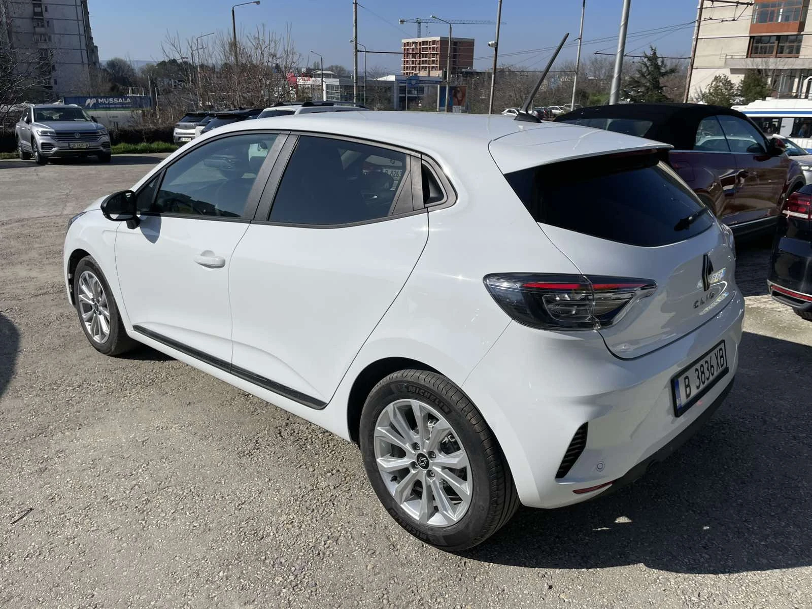 Renault Clio V 1.0TCe 90hp, снимка 4 - Автомобили и джипове - 54294973