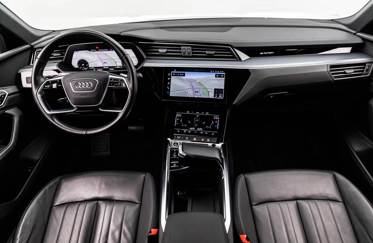 Audi E-Tron 50/SPORTBACK/318HP/ADVANCED/CAM/KLESS/HUD/ACC/450z, снимка 10 - Автомобили и джипове - 54698913
