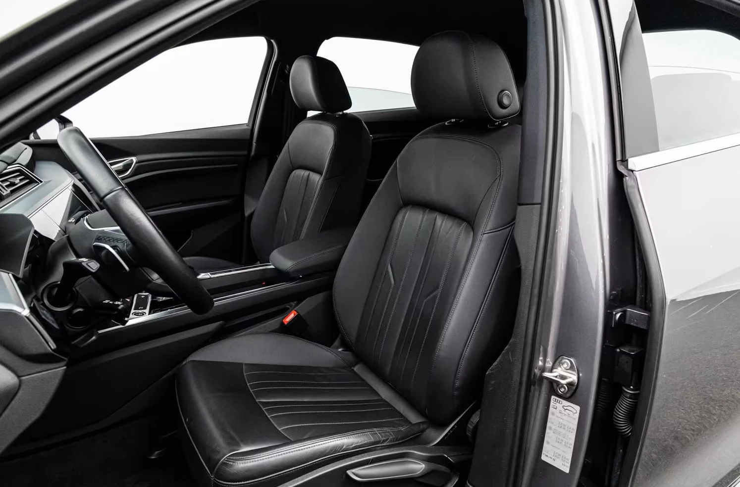 Audi E-Tron 50/SPORTBACK/318HP/ADVANCED/CAM/KLESS/HUD/ACC/450z, снимка 12 - Автомобили и джипове - 54698913
