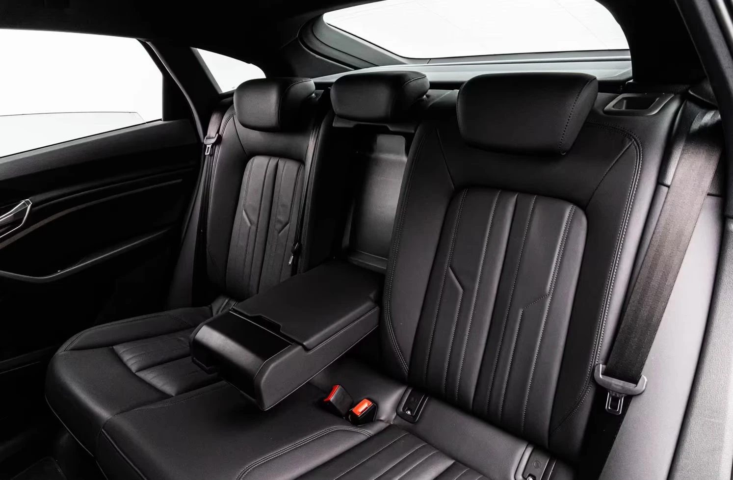 Audi E-Tron 50/SPORTBACK/318HP/ADVANCED/CAM/KLESS/HUD/ACC/450z, снимка 14 - Автомобили и джипове - 54698913
