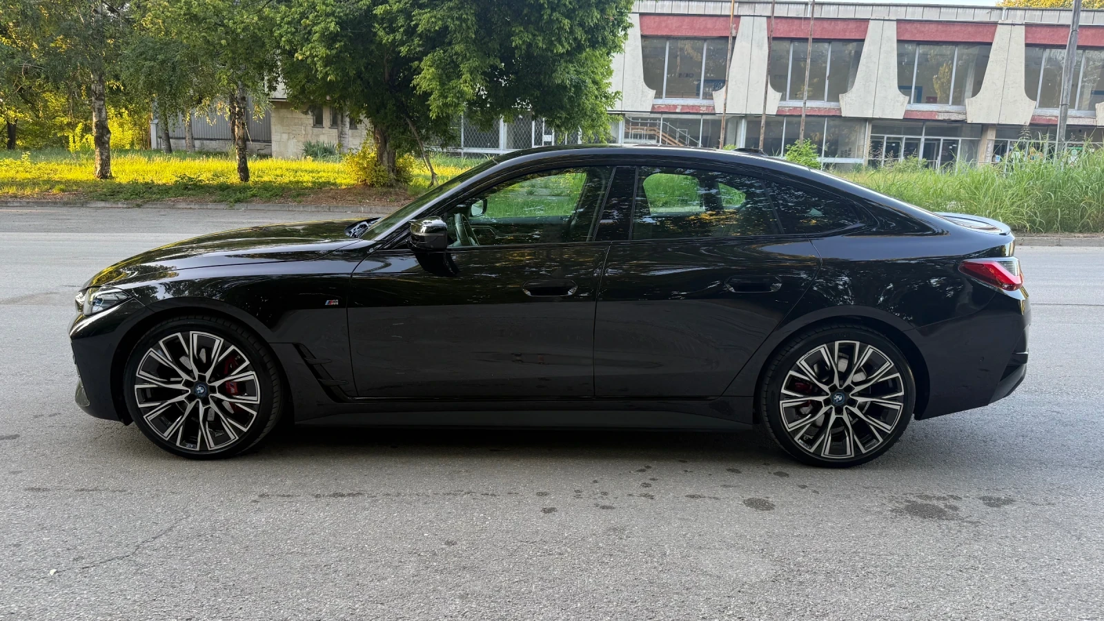 BMW i4 M50 Laser M Seats 360 SOH 95.2%, снимка 3 - Автомобили и джипове - 55128229