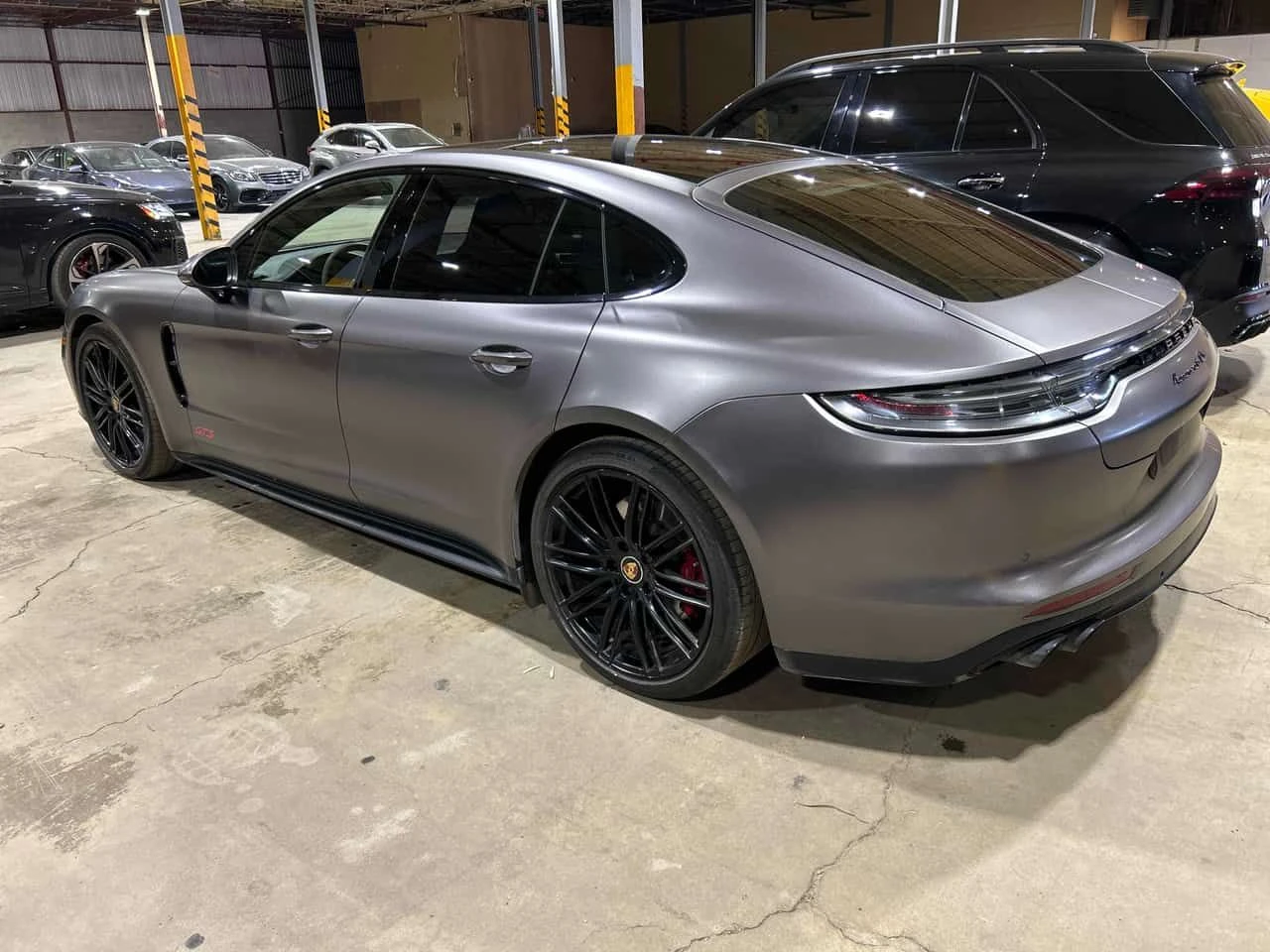Porsche Panamera * GTS * АВТОКРЕДИТ БЕЗ ПЪРВОНАЧАЛНА ВНОСКА* , снимка 2 - Автомобили и джипове - 55307441