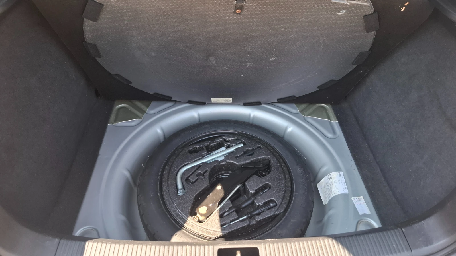 Audi A3 1.6TDI facelift , снимка 7 - Автомобили и джипове - 55577721