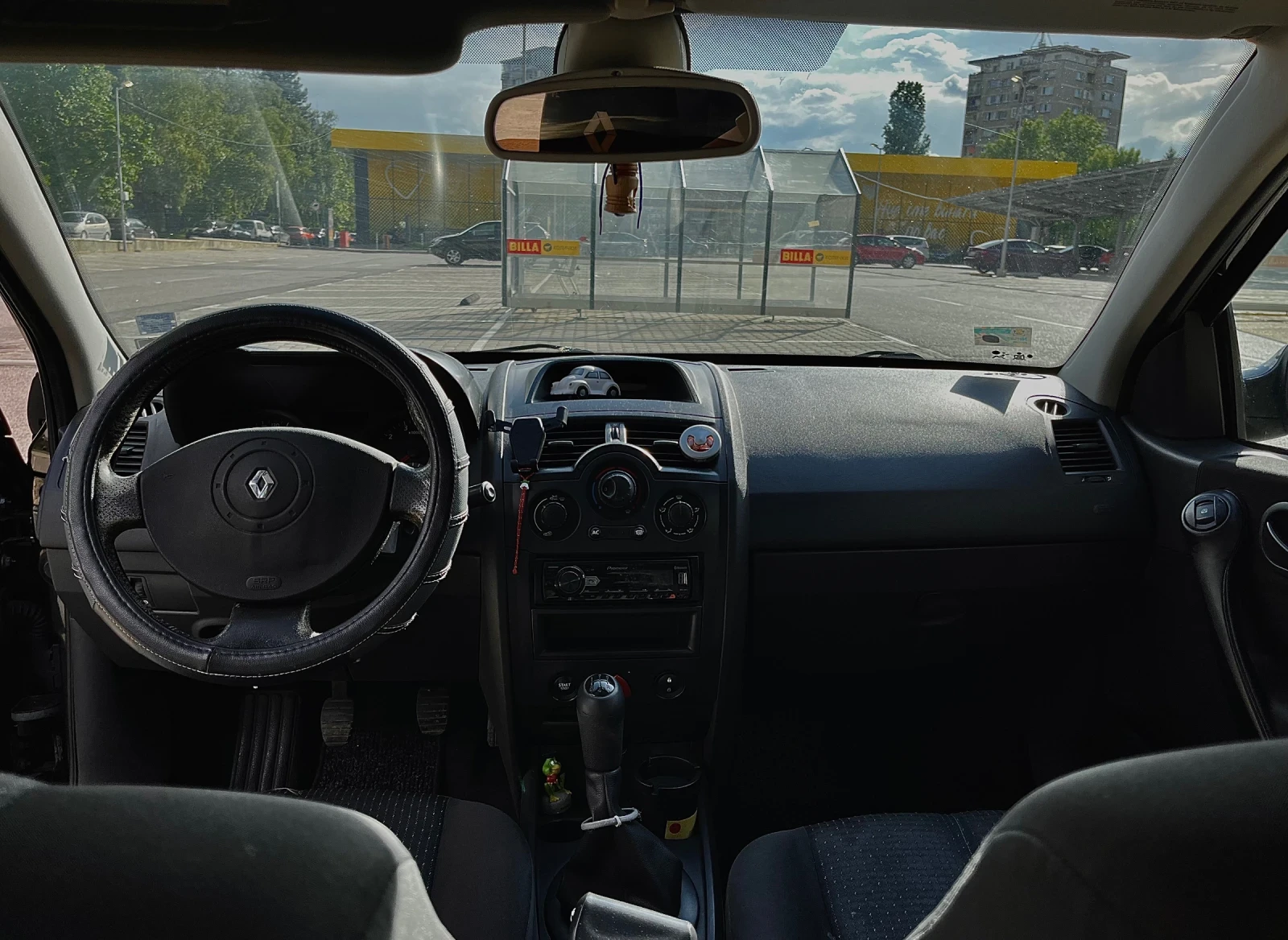 Renault Megane 1.5 dCi 82 к.с., снимка 10 - Автомобили и джипове - 55920159