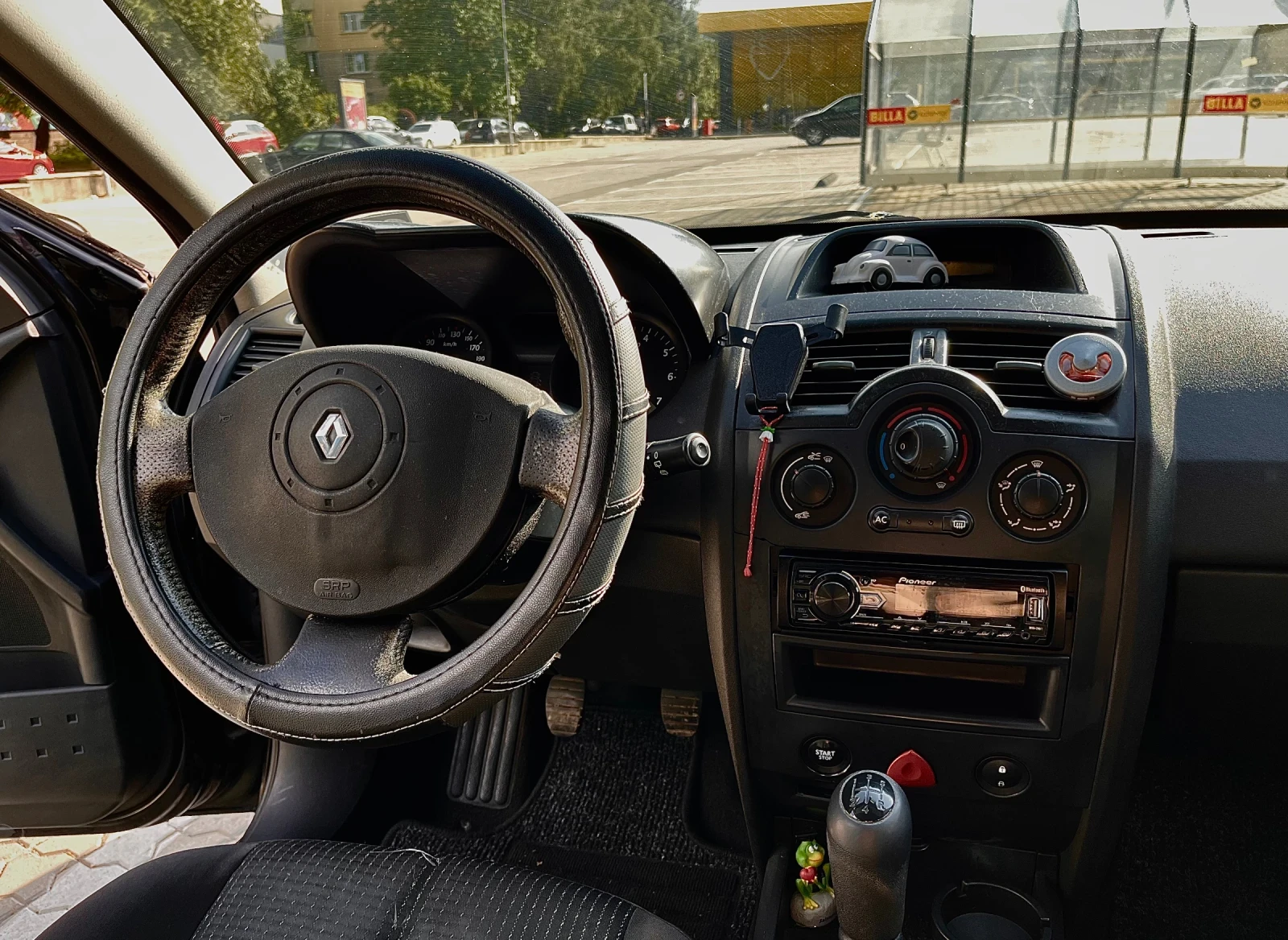 Renault Megane 1.5 dCi 82 к.с., снимка 11 - Автомобили и джипове - 55920159