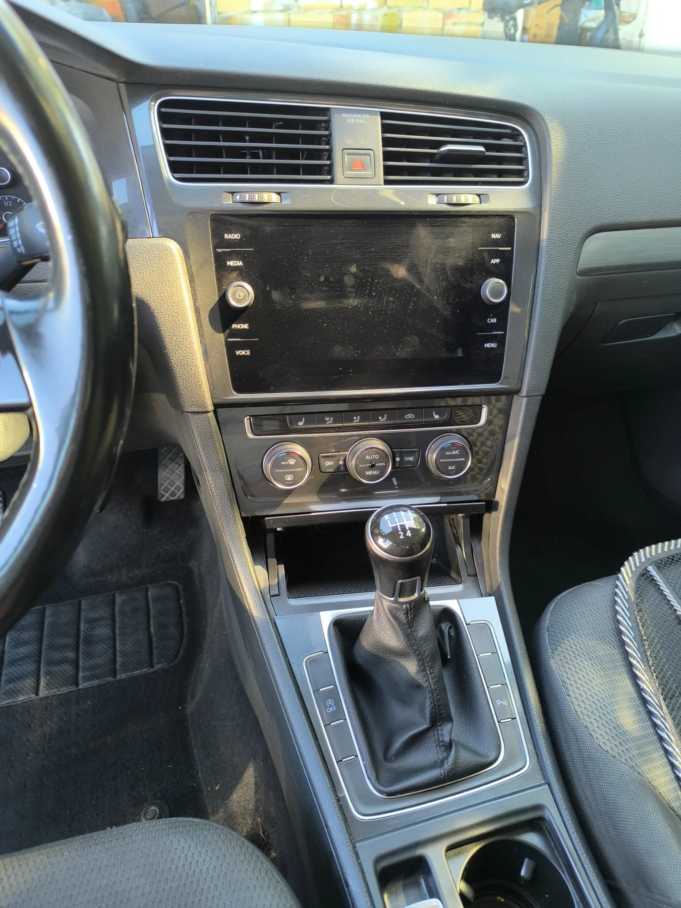 VW Golf 1.6  115 pc, снимка 11 - Автомобили и джипове - 55961506