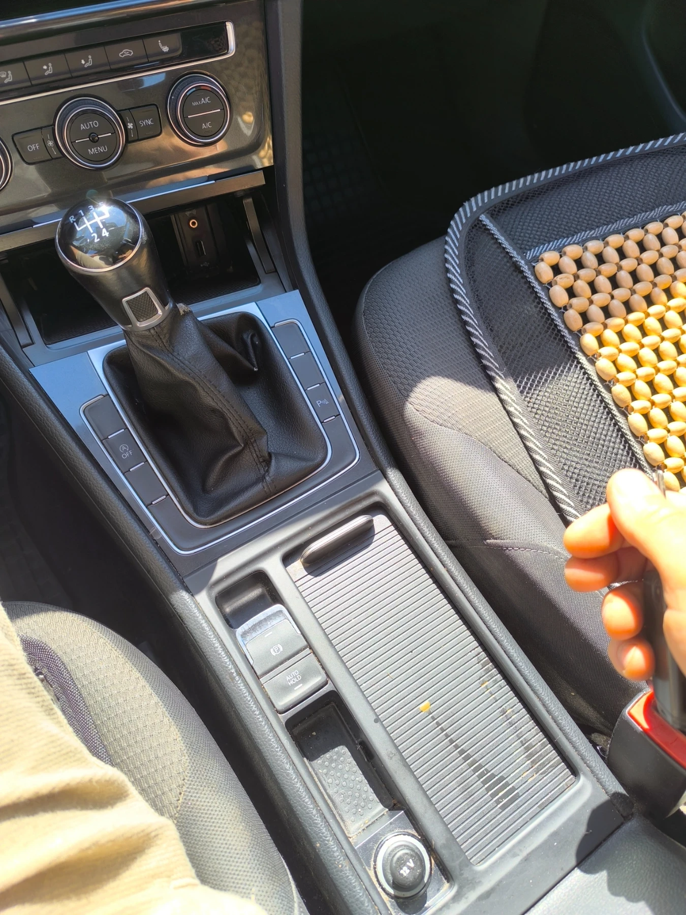 VW Golf 1.6  115 pc, снимка 4 - Автомобили и джипове - 55961506