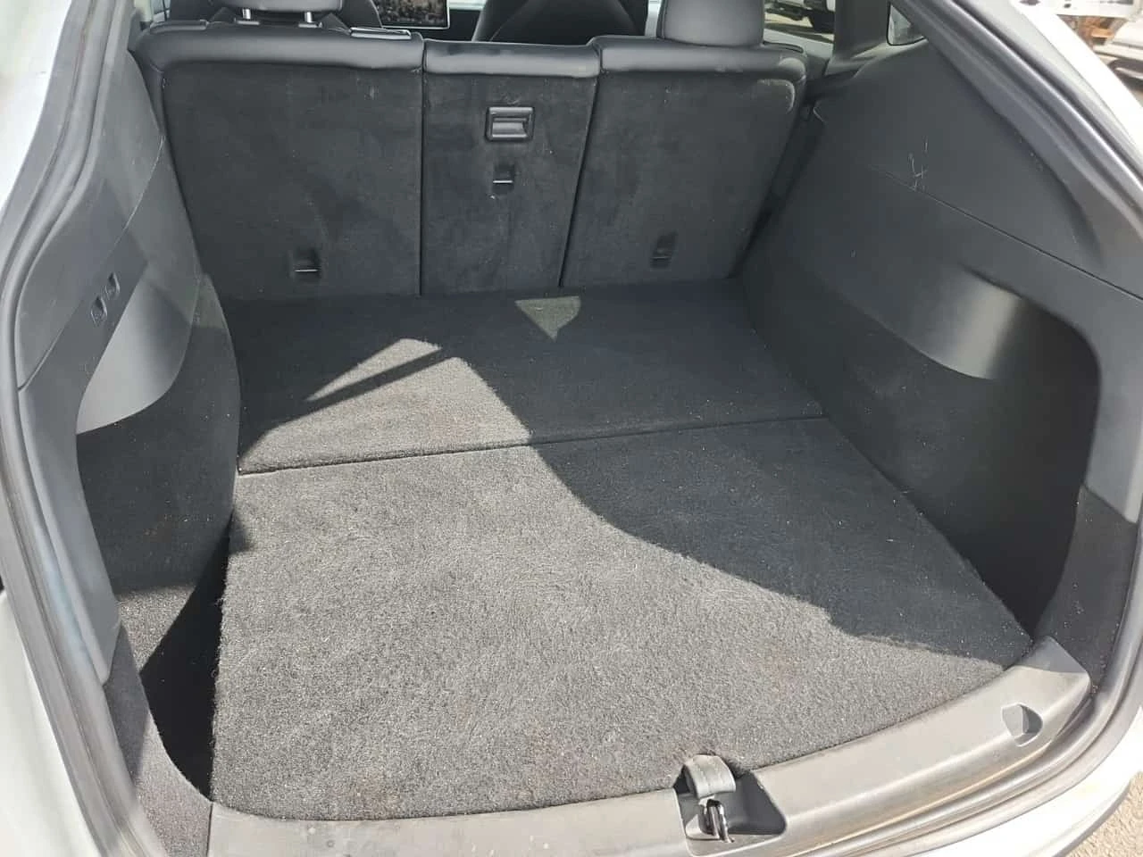 Tesla Model Y / AWD LONG RANGE / ОТ ПРЕДСТАВИТЕЛСТВО НА ТЕСЛА, снимка 15 - Автомобили и джипове - 56179097