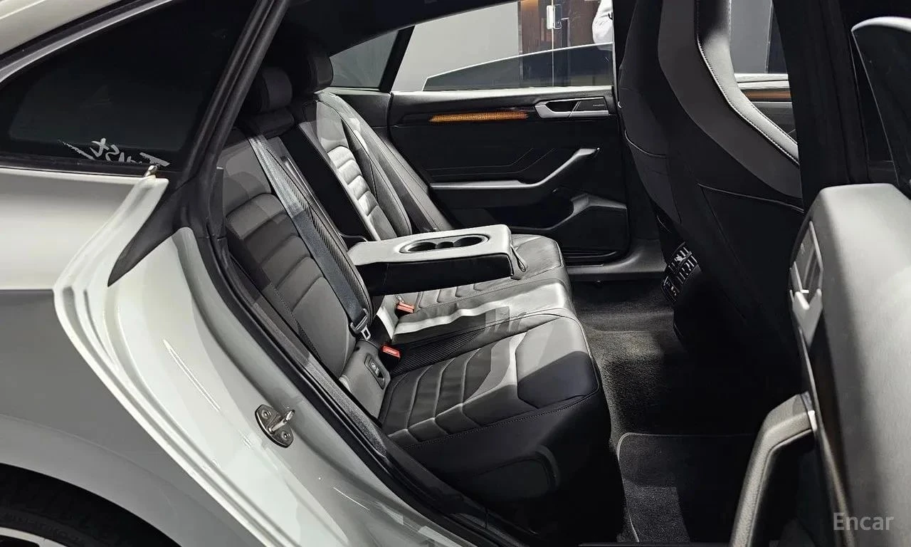 VW Arteon, снимка 12 - Автомобили и джипове - 56729181