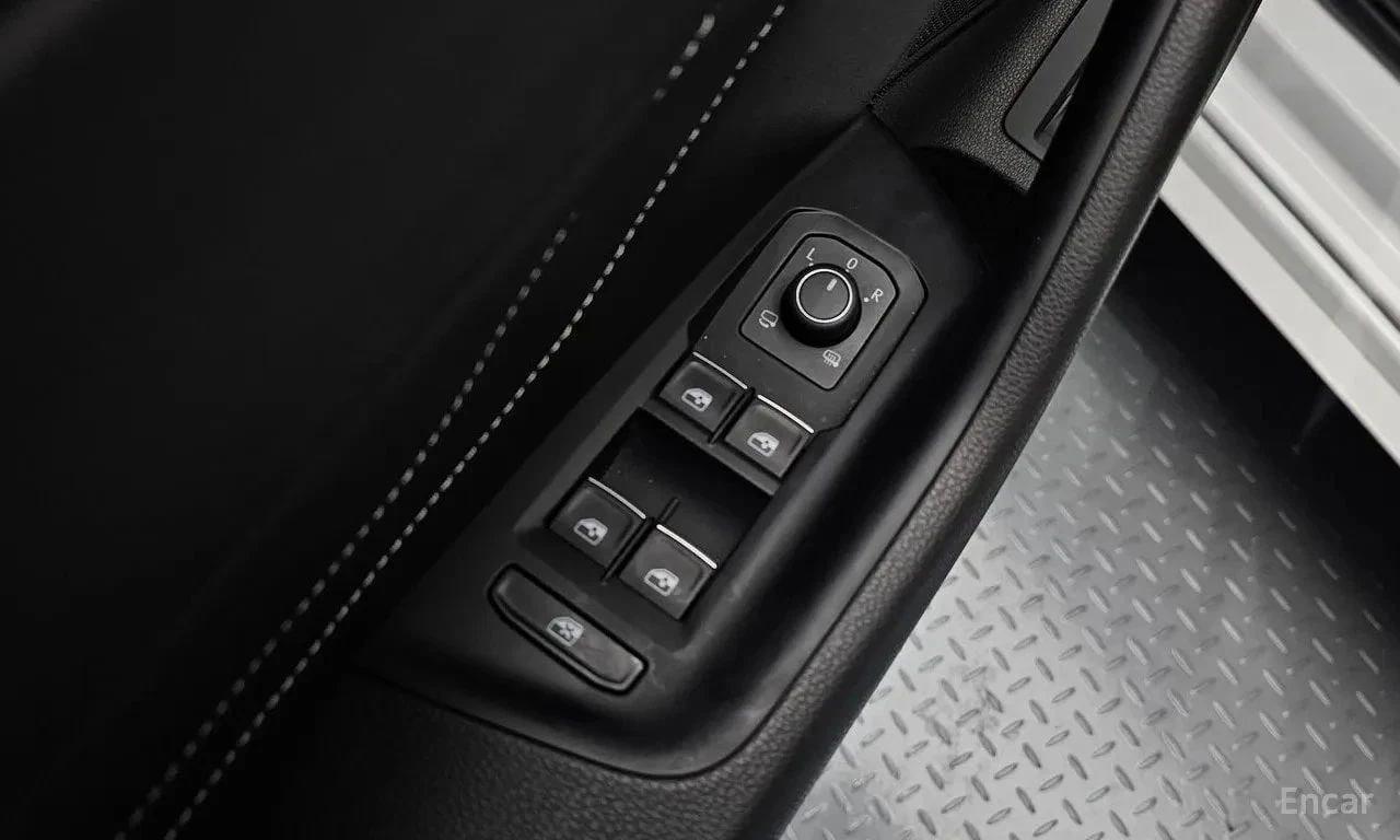 VW Arteon, снимка 16 - Автомобили и джипове - 56729181