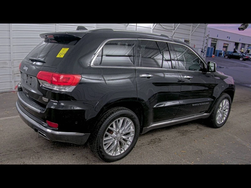 Jeep Grand cherokee Summit* AWD* Distronic* Harman* Обдух* Подгрев* , снимка 6 - Автомобили и джипове - 48467113